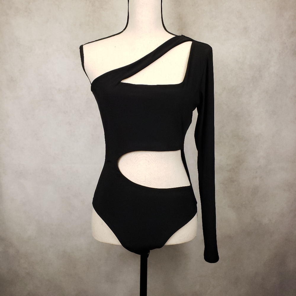 Windsor cut out one sleeve black bodysuit Medium
